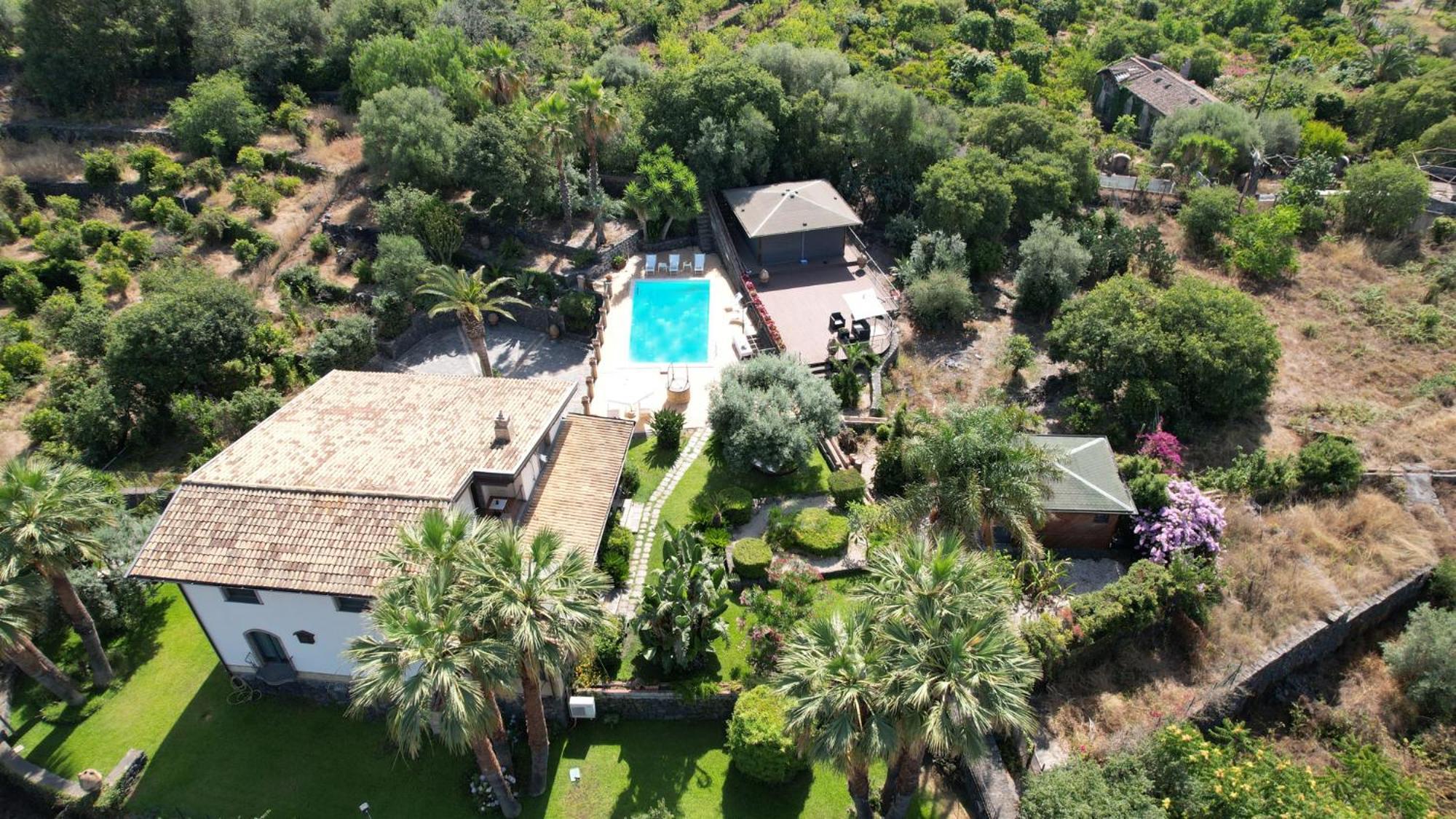 Villa Biddizza Ачиреале Экстерьер фото